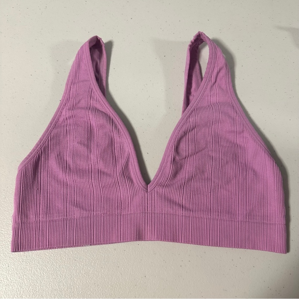 PINK Victoria's Secret Ribbed Sports Bra in Light Purple